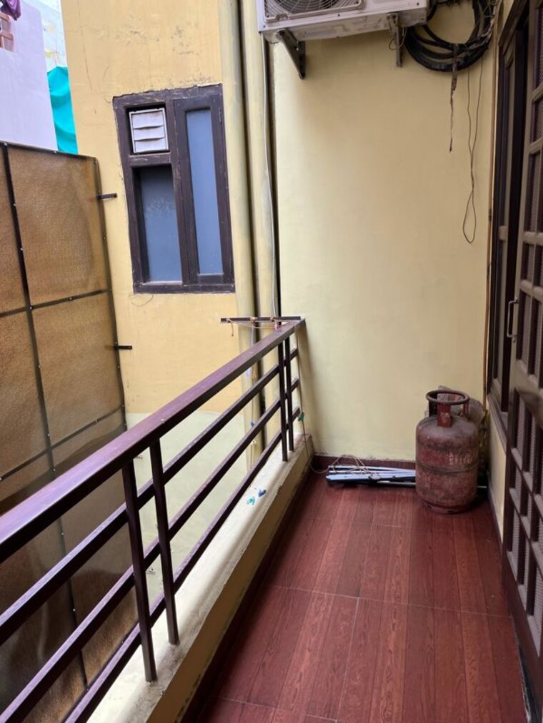 Balcony, sector 46 2 Bedroom 1780 Sq.Ft. Builder Floor In Sector 46 Gurgaon 9770953