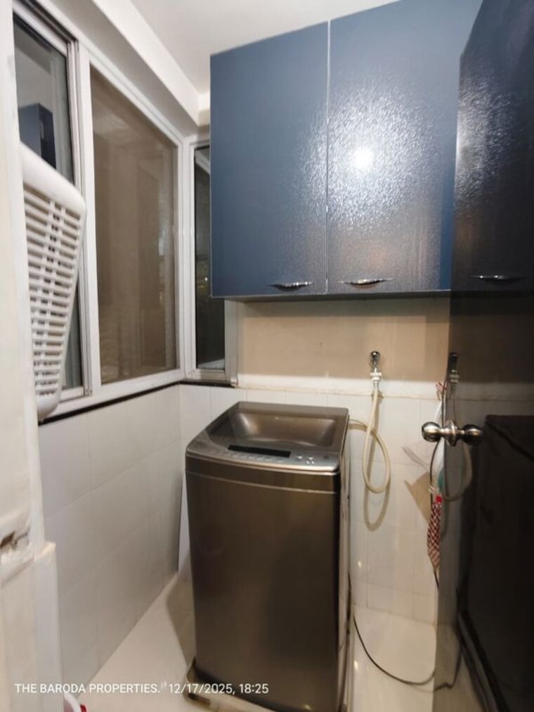Kitchen, vasundhara sector 12 4 Bedroom 1998 Sq.Ft. Builder Floor In Vasundhara Sector 12 Ghaziabad 9771107