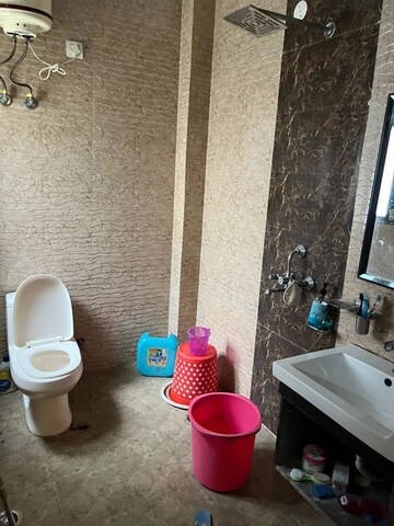 Bathroom in 2 BHK Builder Floor at Sector 46 – for Rent