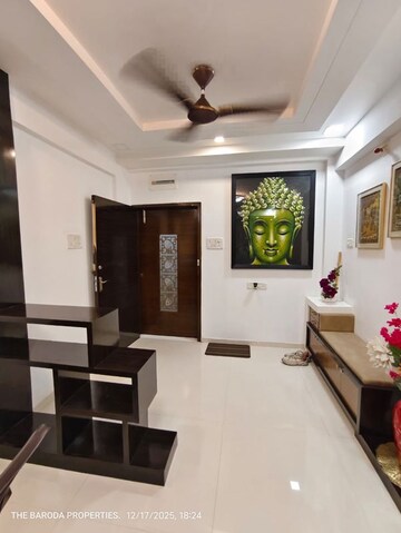 Team Area in 4 BHK Builder Floor at Vasundhara Sector 12 – for Sale