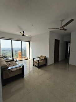 2.5 BHK + Pooja Room,Extra Room Apartment For Rent in Lodha Lakeshore Greens