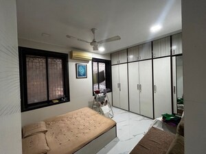 Living Room in 3 BHK Apartment at Sandhya Heritage, Chembur – for Rent