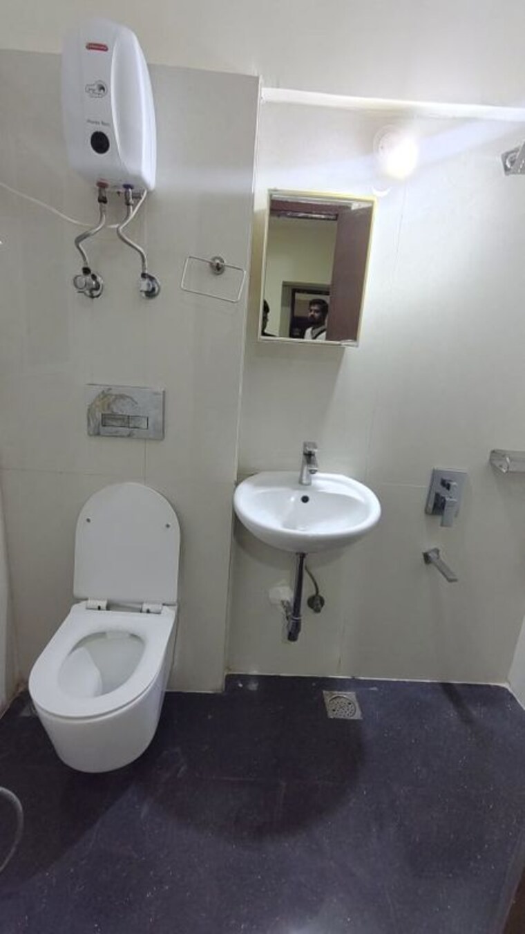 Bathroom, sandhya-heritage 3 Bedroom 1000 Sq.Ft. Apartment In Chembur Mumbai 9771252
