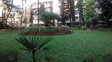 2 BHK Apartment – Garden View at Paschim Apartments, Dadar West - for Rent