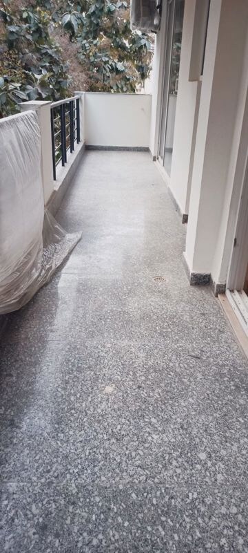 Building Lobby in 4 BHK Builder Floor at DLF City Phase IV, Dlf Phase iv – for Sale