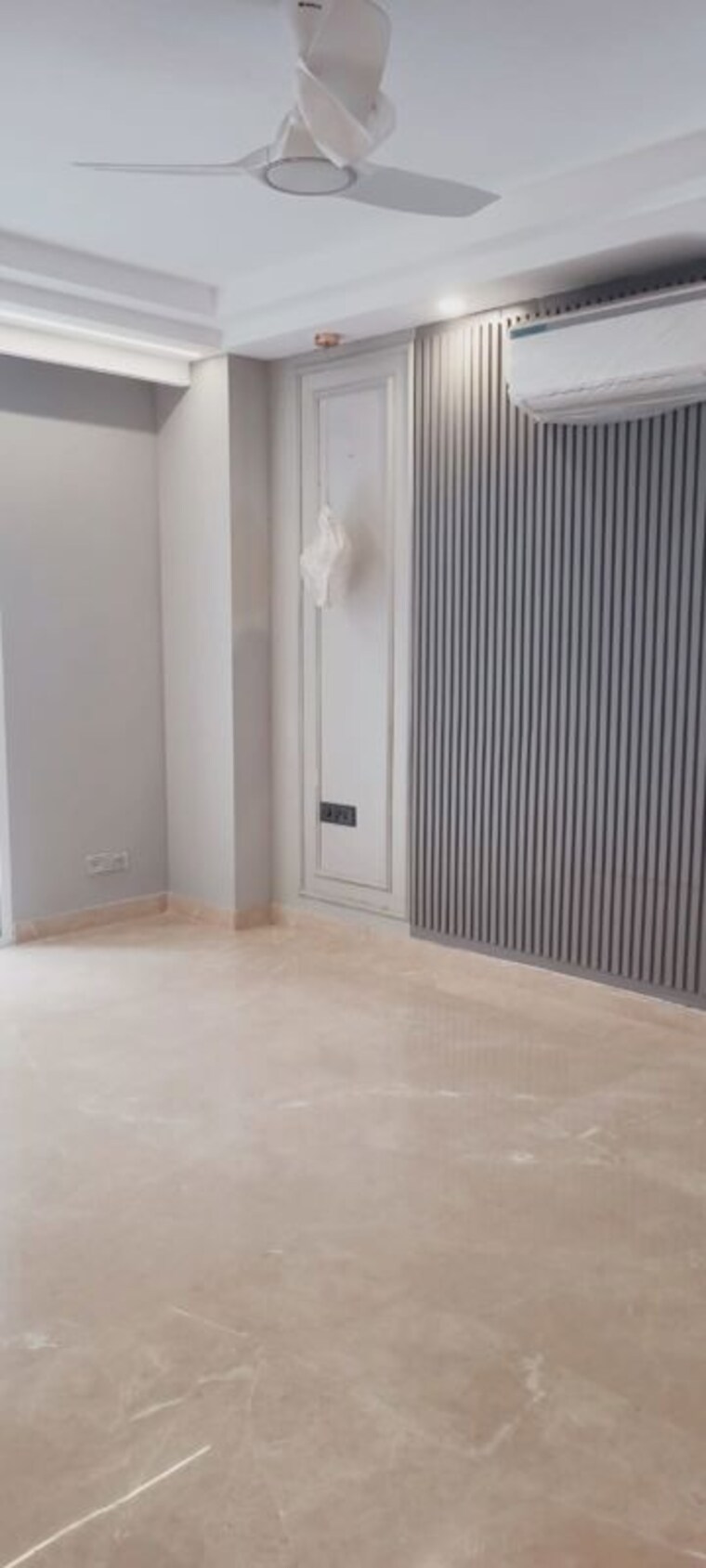 Room, dlf-city-phase-iv 4 Bedroom 2400 Sq.Ft. Builder Floor In Dlf Phase iv Gurgaon 9771316