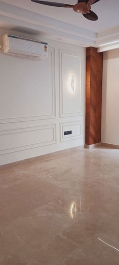 4 BHK + Servant Room Builder Floor For Sale in DLF City Phase IV