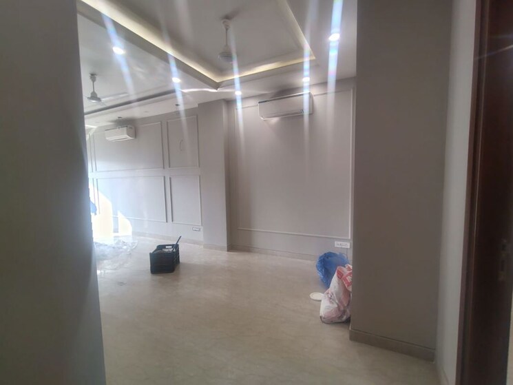 Bathroom, east of kailash 2 Bedroom 1000 Sq.Ft. Builder Floor In East Of Kailash Delhi 9771331