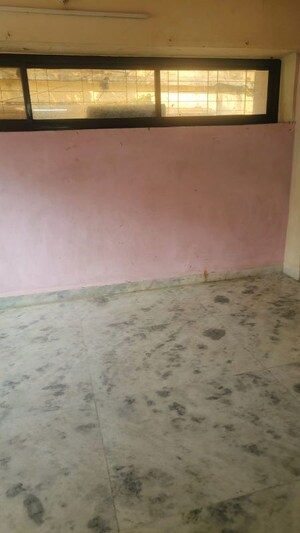 Room in 1 BHK Apartment at Karltopon Apartment, Santacruz East – for Rent