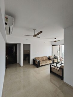 2.5 BHK + Pooja Room,Extra Room Apartment For Sale in Lodha Lakeshore Greens