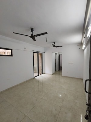 Room in 1 BHK Apartment at Lodha Lakeshore Greens, Dombivli East – for Sale