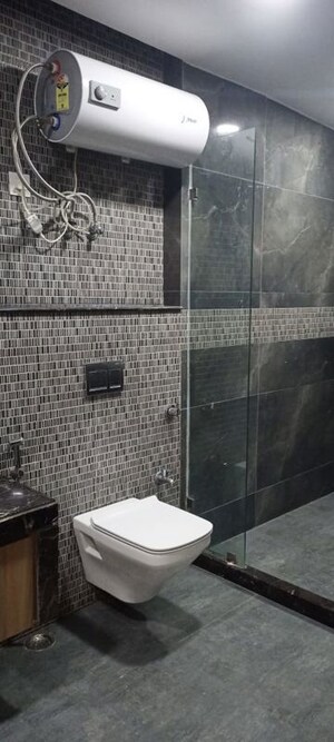 Bathroom in 4 BHK Builder Floor at DLF Green Avenue, Dlf Phase iv – for Sale