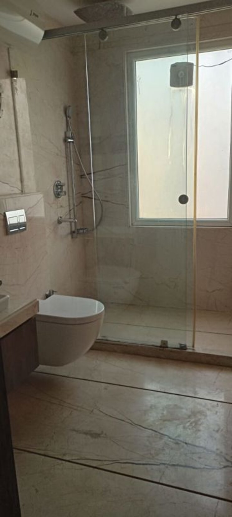 Bathroom, dlf-green-avenue 4 Bedroom 2800 Sq.Ft. Builder Floor In Dlf Phase iv Gurgaon 9771405