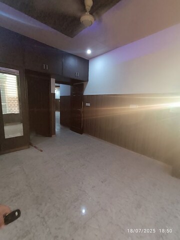 Room in 3 BHK Apartment at Sector 118 – for Sale
