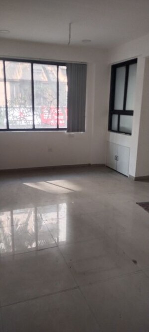 Room in  Office Space at Naupada – for Rent
