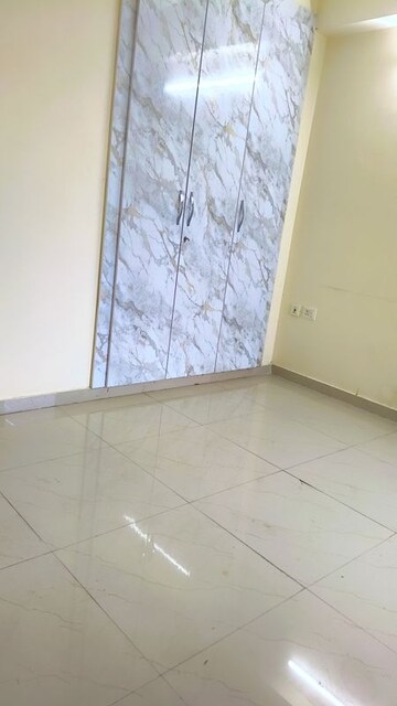 Room in 2 BHK Apartment at Windsor Paradise 2, Raj Nagar Extension – for Sale