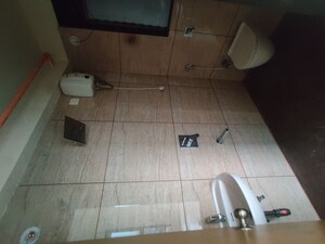 Bathroom in 5 BHK Apartment at Chandak 34 Park Estate, Goregaon West – for Sale