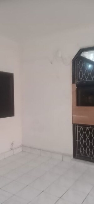 2 BHK Builder Floor For Rent in Nirman Vihar