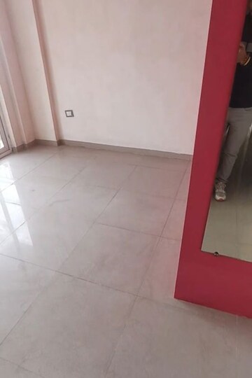 Room in 2 BHK Apartment at ROF Aalayas, Sector 102 – for Rent