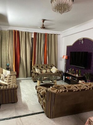 Living Room in 4 BHK Villa at SS Mayfield Gardens, Sector 51 – for Rent