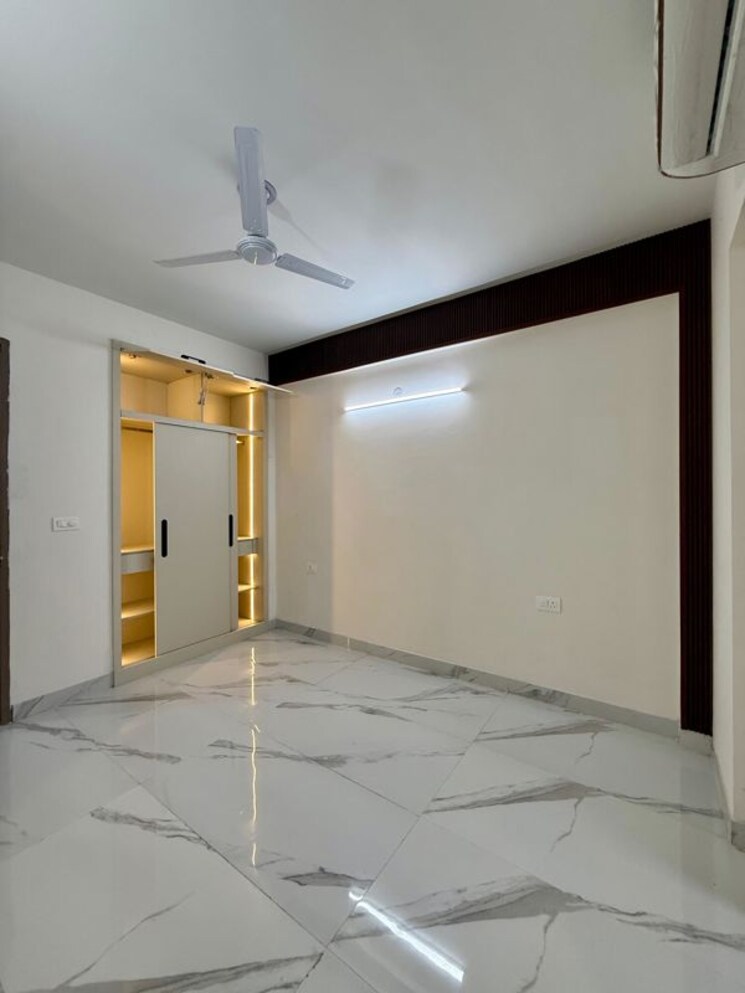 Room, smart-world-gems 3.5 Bedroom 1495 Sq.Ft. Builder Floor In Sector 89 Gurgaon 9771597