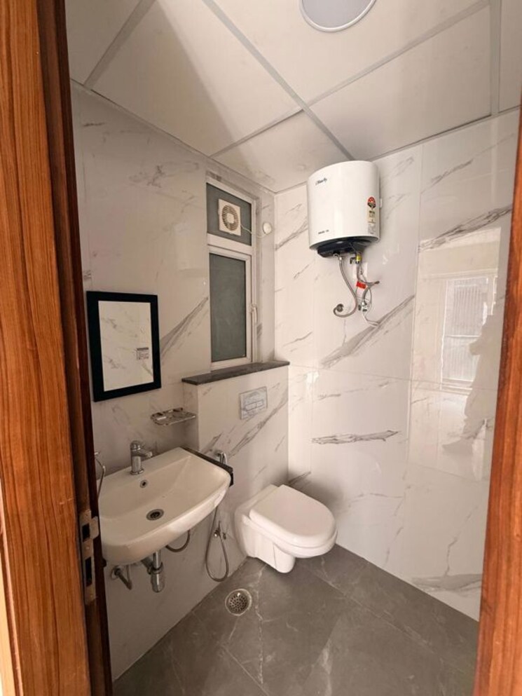 Bathroom, smart-world-gems 3.5 Bedroom 1495 Sq.Ft. Builder Floor In Sector 89 Gurgaon 9771597