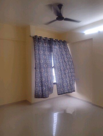 Bedroom in 2.5 BHK Apartment at Kiran Sufal, Wakad – for Rent