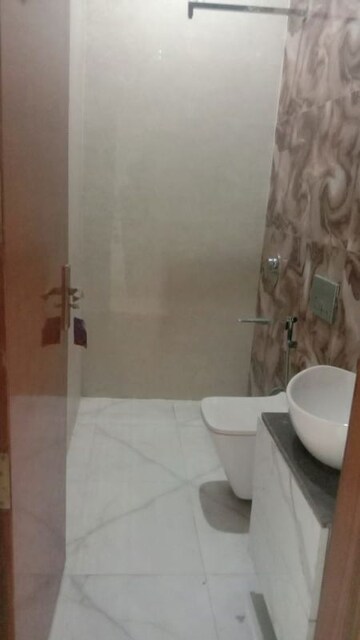 Bathroom in 3 BHK Builder Floor at Patel Nagar 2 – for Rent