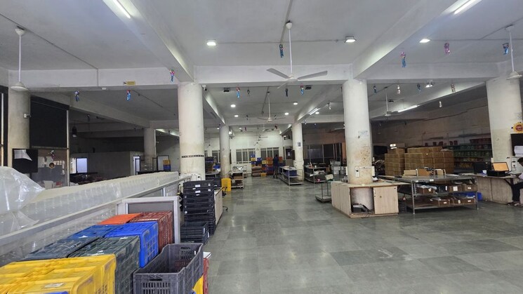  Parking, cidco-sector-19-vashi-chs Commercial Warehouse 12000 Sq.Yd. In Vashi Sector 19 Navi Mumbai 9771632
