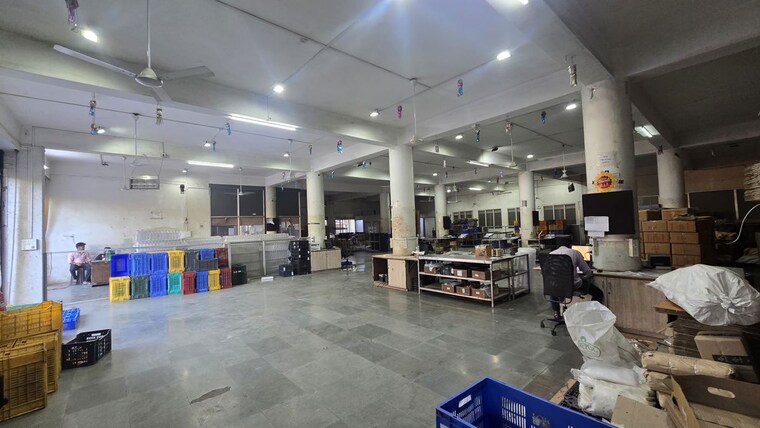  Parking, cidco-sector-19-vashi-chs Commercial Warehouse 12000 Sq.Yd. In Vashi Sector 19 Navi Mumbai 9771632