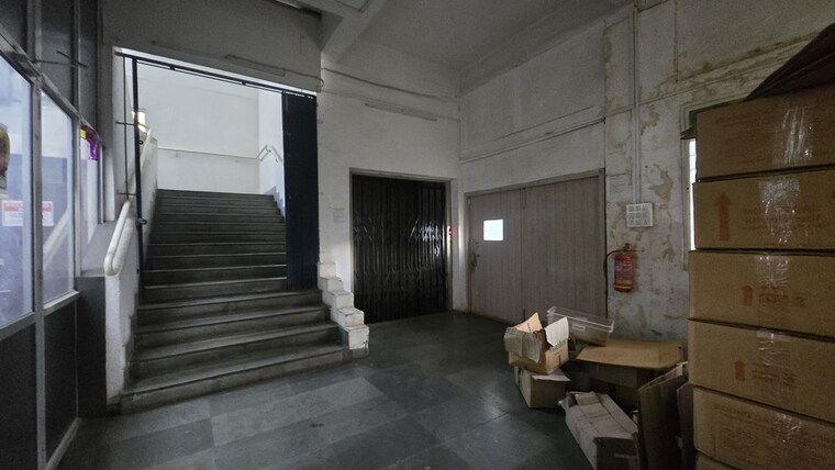  Parking, cidco-sector-19-vashi-chs Commercial Warehouse 10000 Sq.Yd. In Vashi Sector 19 Navi Mumbai 9771644