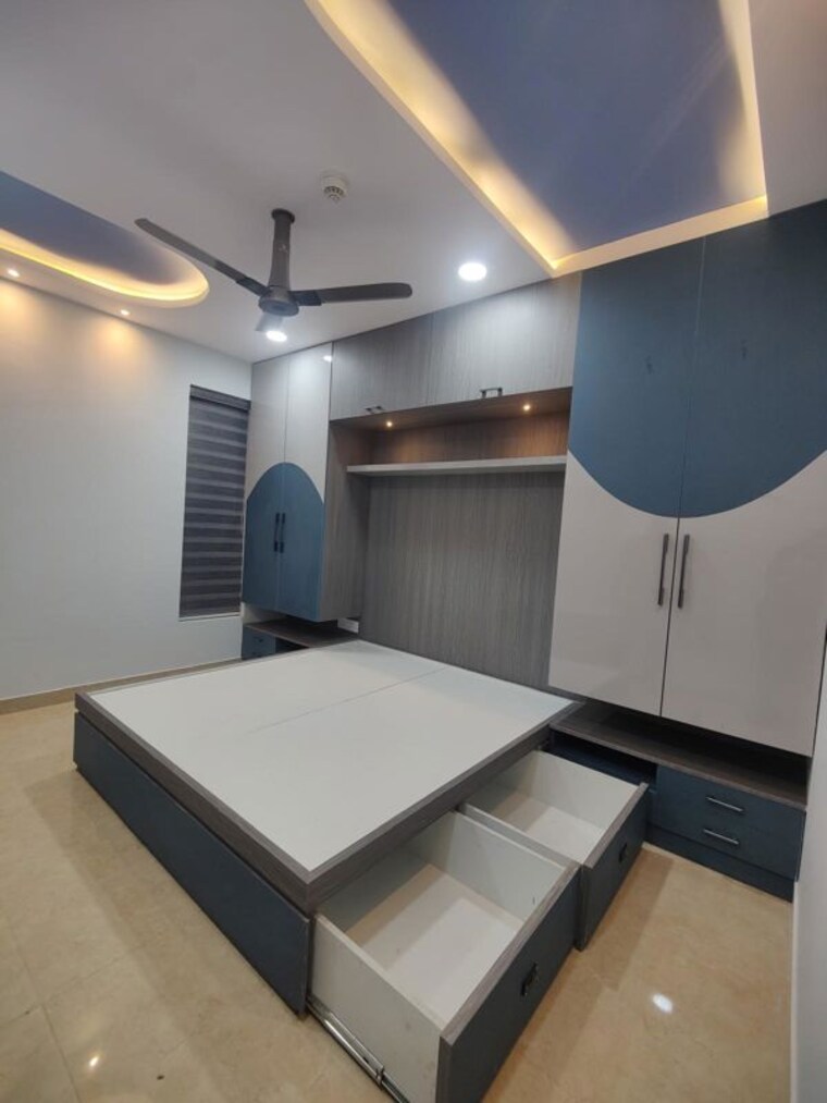 Master Bedroom, koncept-ambience-the-botanika-empress 4 Bedroom 4600 Sq.Ft. Apartment In Gachibowli Hyderabad 9771664