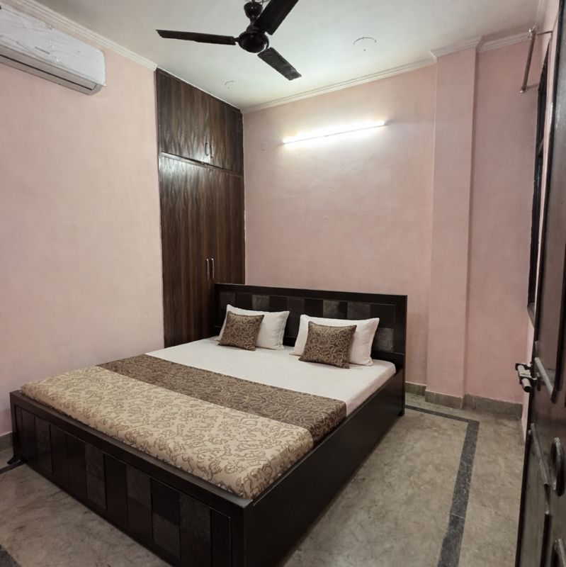 1 RkApartment For Rent in Moti Nagar