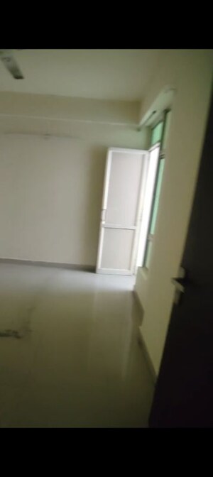 Room in 2 BHK Apartment at Meenal Balmukund Residency, Raj Nagar Extension – for Sale
