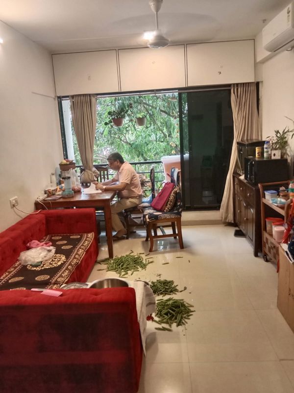 2 BHK + Pooja Room Apartment For Rent in Khar West