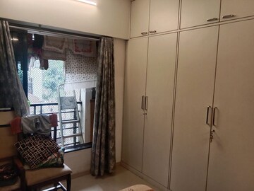 Bedroom in 2 BHK Apartment at Khar West – for Rent