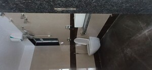 Master Bedroom in 2 BHK Apartment at Vaibhavlaxmi Central Park, Vikhroli East – for Rent