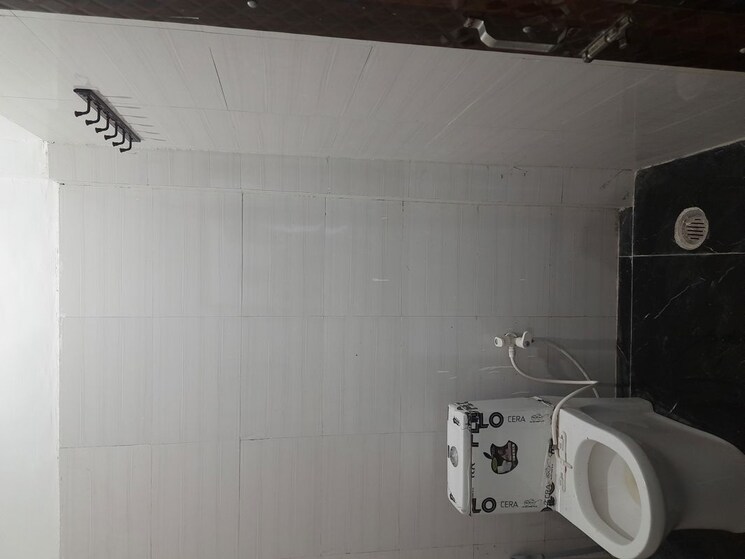 Bathroom, sector 63a Pg For Boys & Girls In Sector 63a 9771869