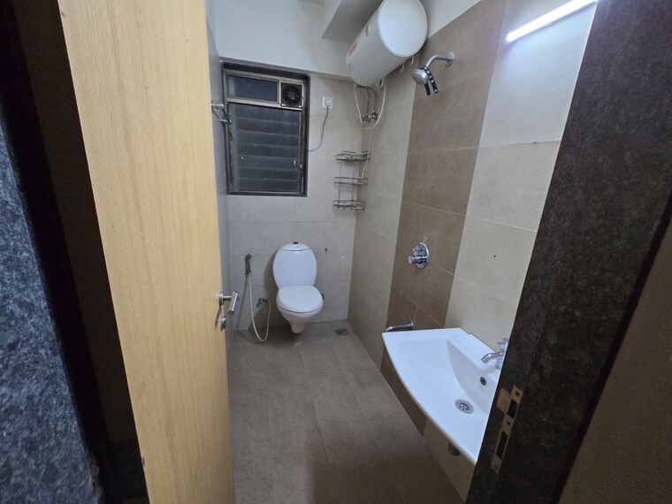 Bathroom, andheri west 2 Bedroom 800 Sq.Ft. Apartment In Andheri West Mumbai 9771919