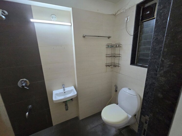 Bathroom, andheri west 2 Bedroom 800 Sq.Ft. Apartment In Andheri West Mumbai 9771919
