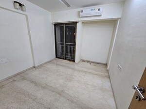 Room in 2 BHK Apartment at Andheri West – for Sale