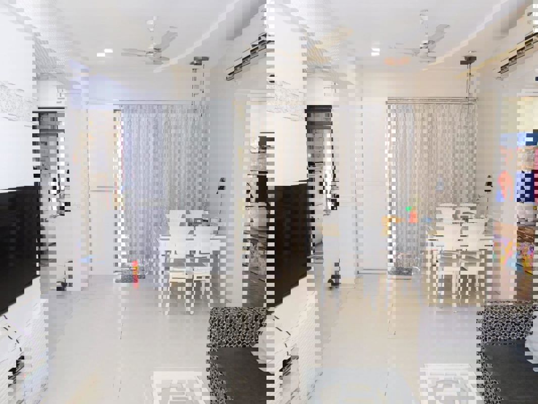 2 BHK Apartment For Rent in Shreeji Bhawn