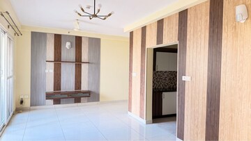 2.5 BHK Apartment For Rent in Prestige Lakeside Habitat, Varthur