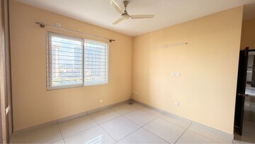 Room in 2.5 BHK Apartment at Prestige Lakeside Habitat, Varthur – for Rent