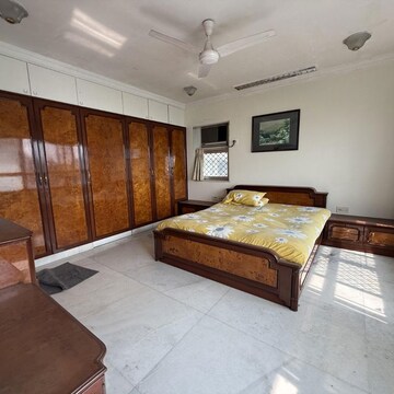 Bedroom in 3 BHK Apartment at Lodha The Park Tower 6, Kamala Mill – for Rent