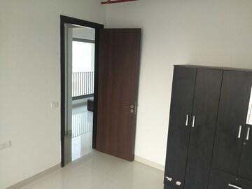 Room in 2 BHK Apartment at Sunteck City Avenue 4, Goregaon West – for Rent