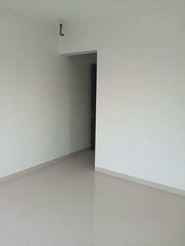 Room in 2 BHK Apartment at Sunteck City Avenue 4, Goregaon West – for Rent