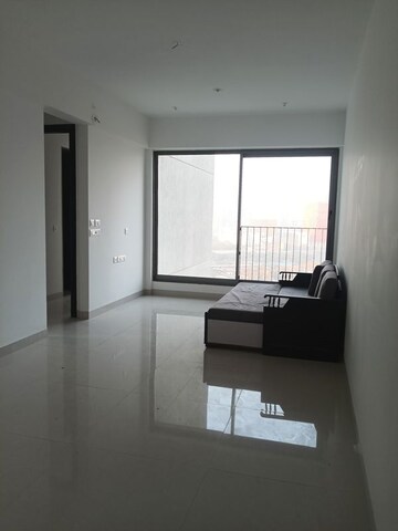 Room in 2 BHK Apartment at Sunteck City Avenue 4, Goregaon West – for Rent