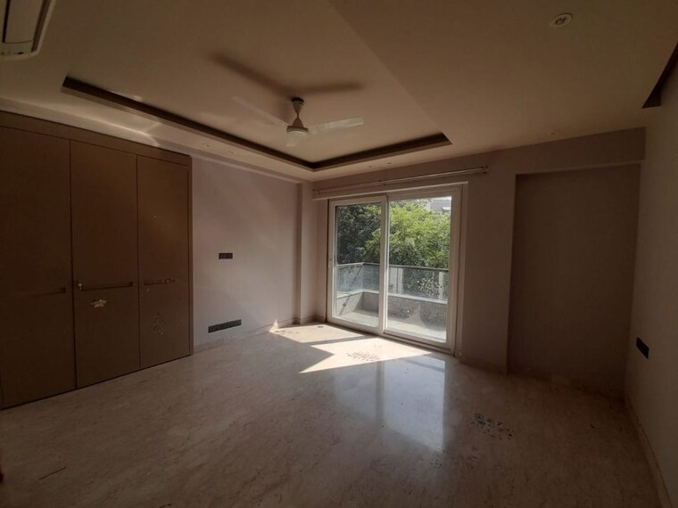 Room, hauz khas enclave 4 Bedroom 450 Sq.Ft. Builder Floor In Hauz Khas Enclave Delhi 9772035