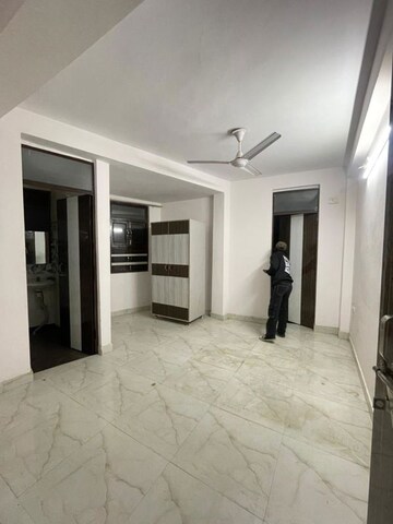 2 BHK Builder Floor For Rent in Saket
